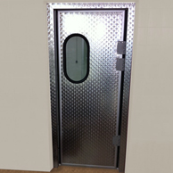 Porta con rivestimento in acciaio inox